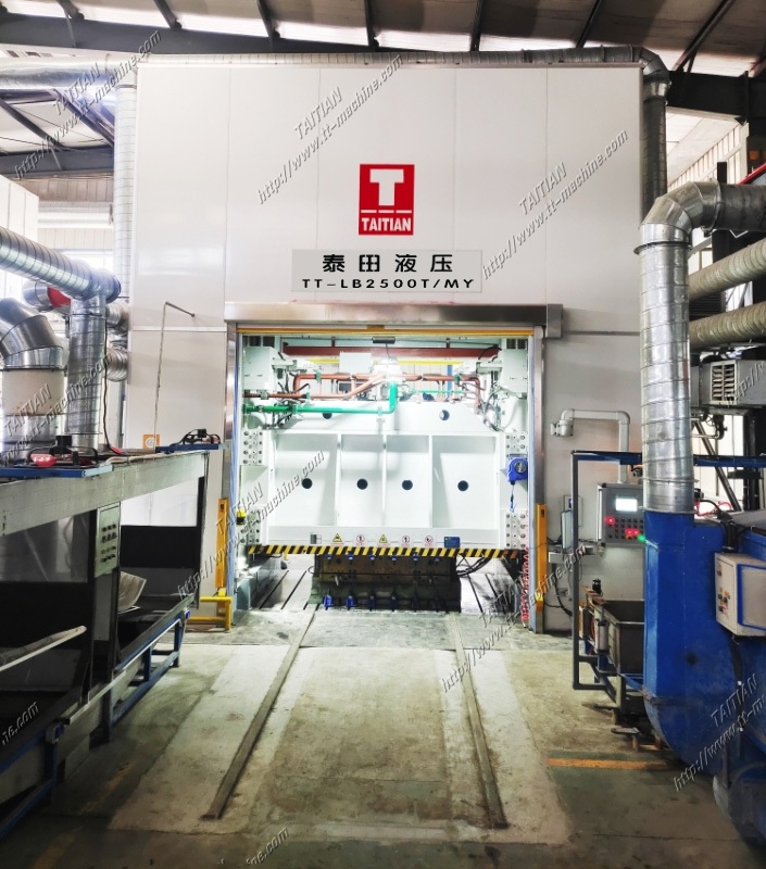 ऑटोमोबाईल अंतर्गत भागांसाठी 2500T SMC हायड्रोलिक प्रेस तयार करते